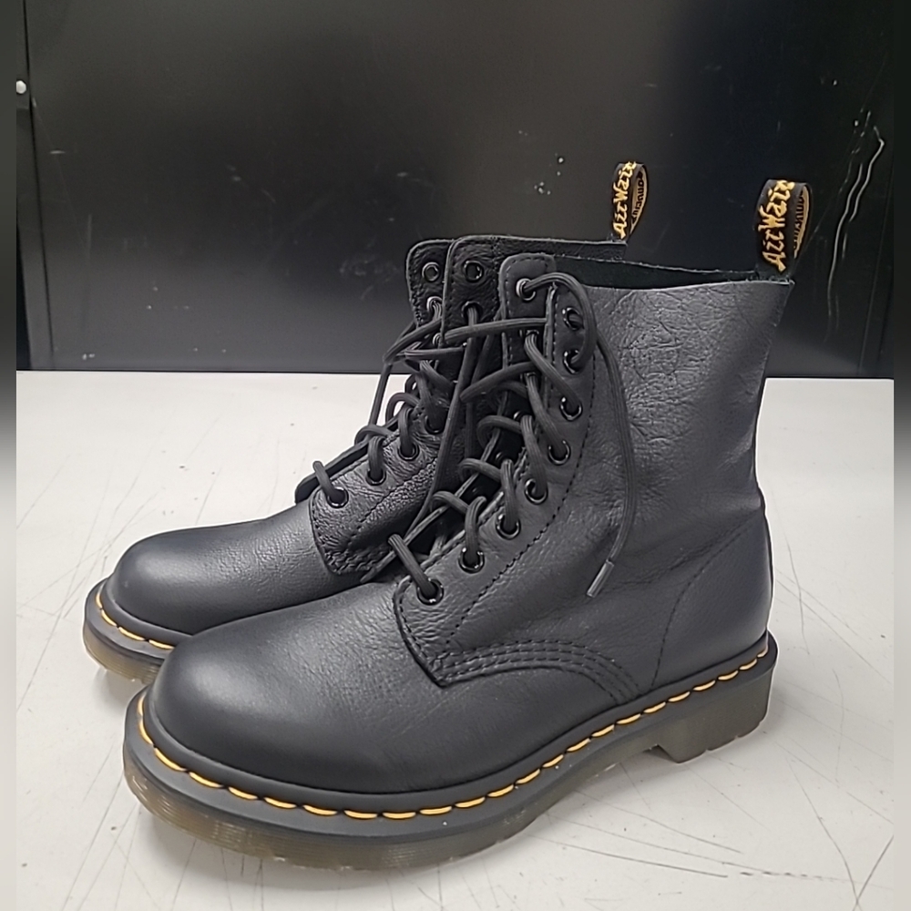 Women’s Dr. Doc Martens 1460 W AirWair Combat Boots Black Leather Doc Size 8